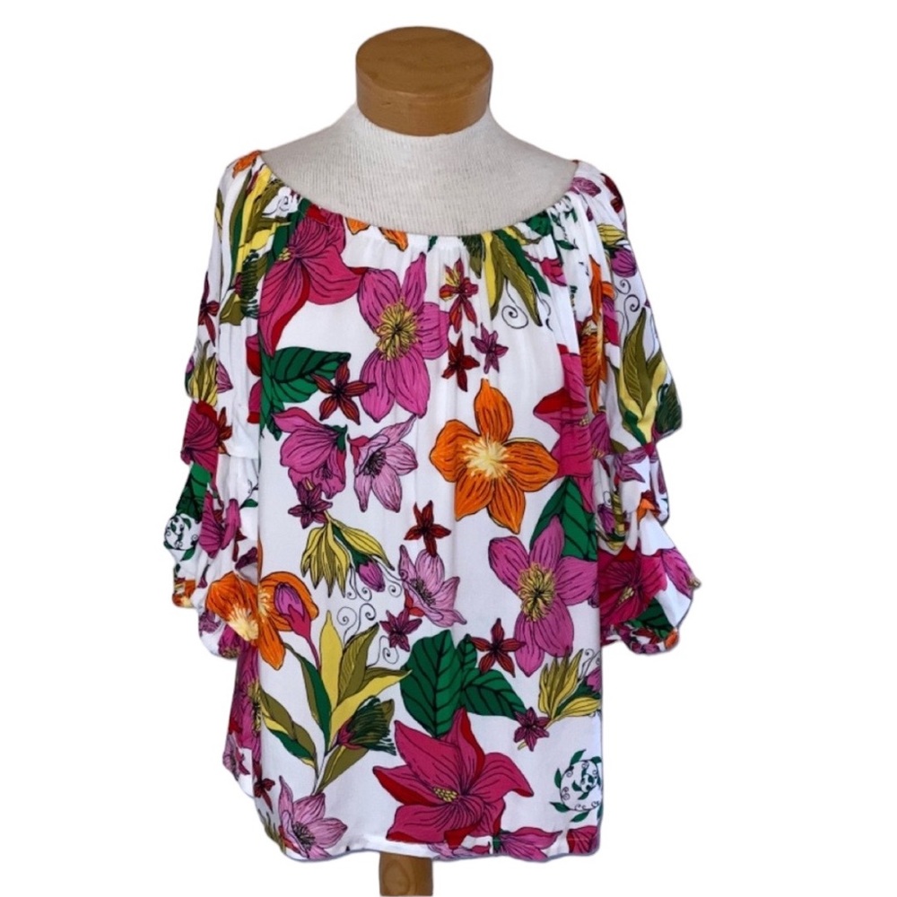 NWT Coco Bianco Floral 3/4 Layered Sleeve Top - Size Medium - Multi-Color